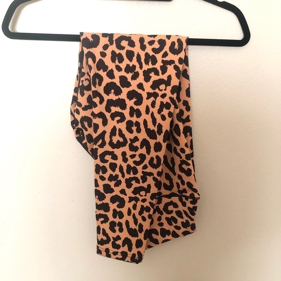 Balance Athletica Kingdom Leopard Leggings Size M - Picture 7 of 8